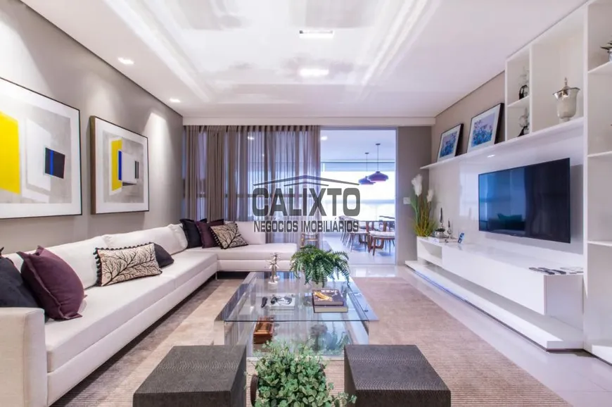 Foto 1 de Apartamento com 4 Quartos à venda, 216m² em Martins, Uberlândia
