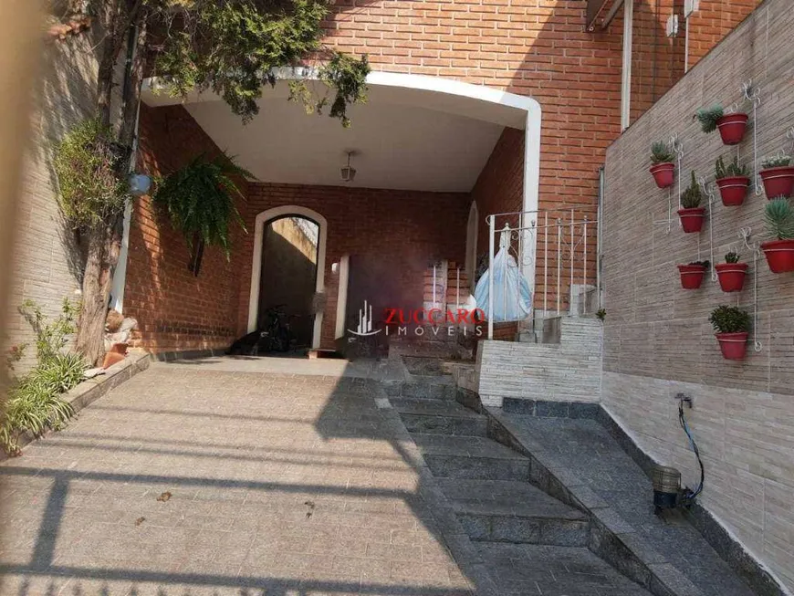 Foto 1 de Casa com 3 Quartos à venda, 207m² em Parque Continental I, Guarulhos