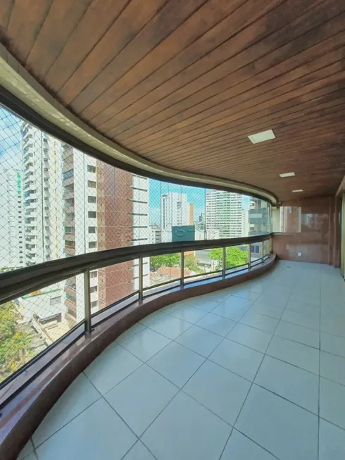 Foto 1 de Apartamento com 4 Quartos à venda, 300m² em Espinheiro, Recife