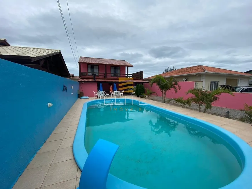 Foto 1 de Casa com 6 Quartos à venda, 130m² em Praia Do Sonho Ens Brito, Palhoça