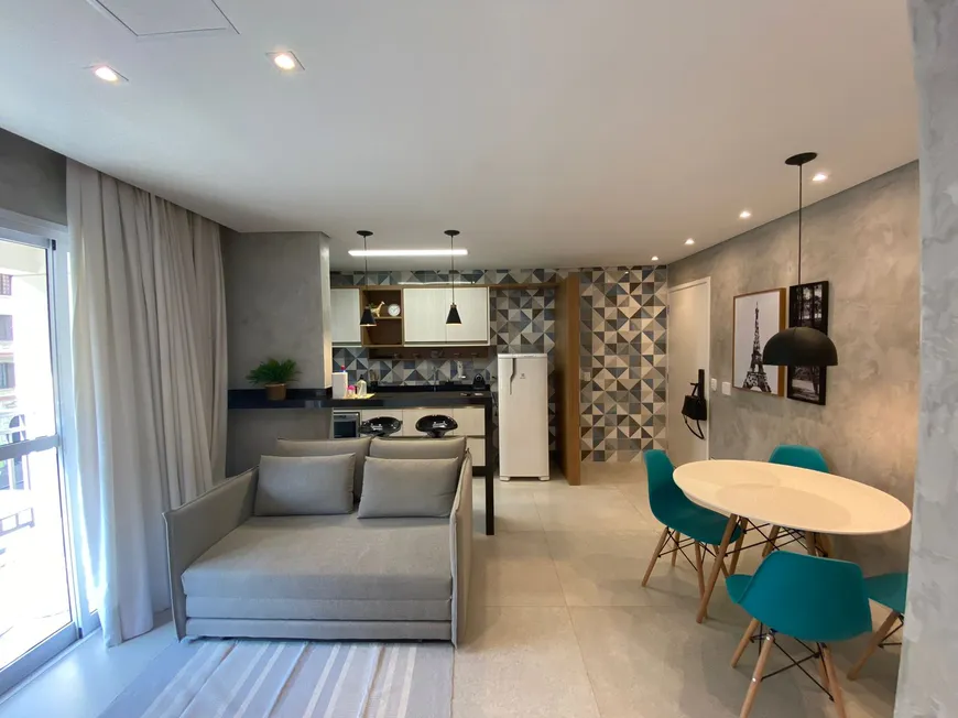 Foto 1 de Apartamento com 1 Quarto para alugar, 41m² em República, São Paulo