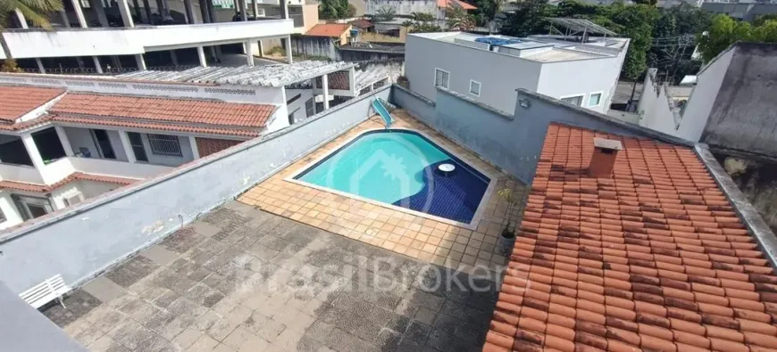 Foto 1 de Casa com 3 Quartos à venda, 390m² em Jardim Guanabara, Rio de Janeiro