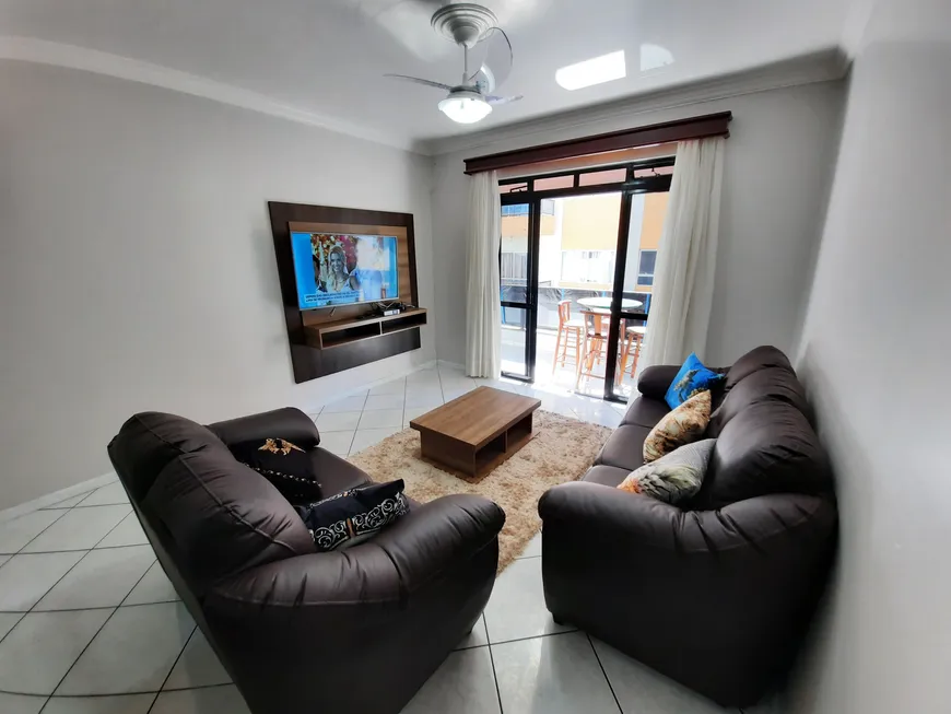 Foto 1 de Apartamento com 3 Quartos para alugar, 85m² em Praia de Bombas, Bombinhas
