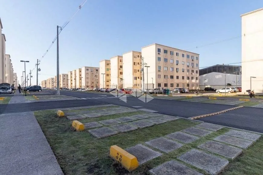 Foto 1 de Apartamento com 2 Quartos à venda, 41m² em Sarandi, Porto Alegre