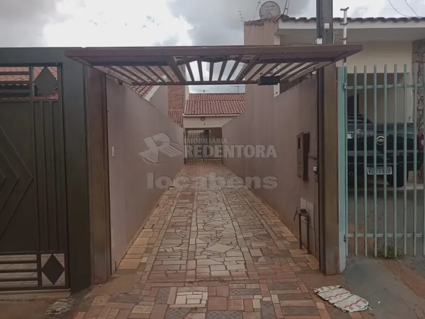 Foto 1 de Casa com 2 Quartos à venda, 70m² em Jardim Marajo, São José do Rio Preto