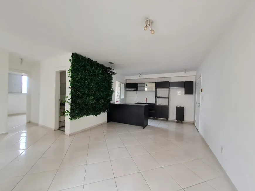 Foto 1 de Apartamento com 3 Quartos para alugar, 70m² em Água Branca, São Paulo