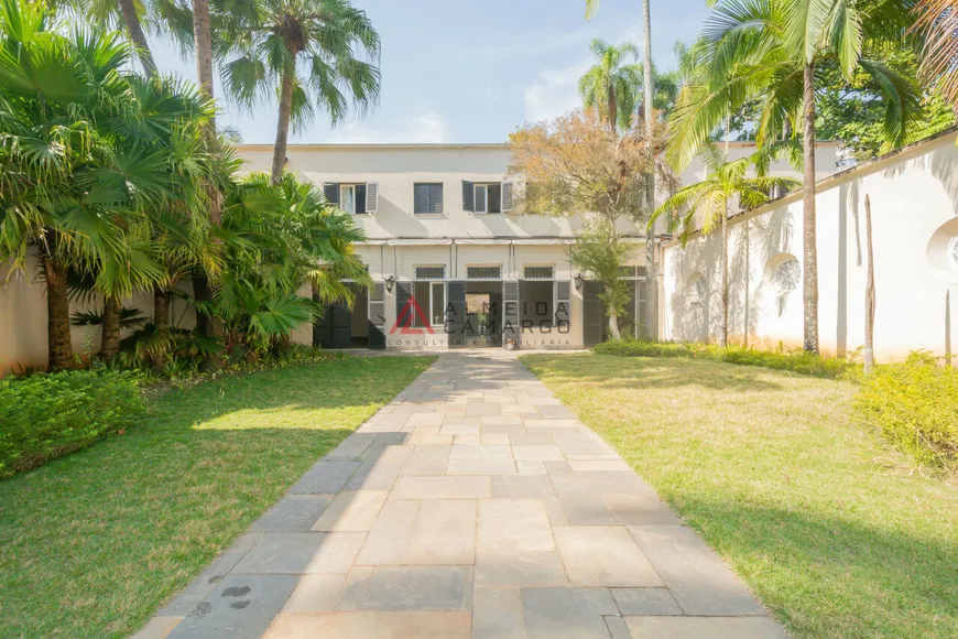 Foto 1 de Casa com 6 Quartos à venda, 1780m² em Jardim Europa, São Paulo