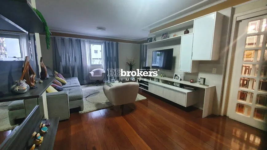 Foto 1 de Apartamento com 3 Quartos à venda, 161m² em Centro, Curitiba