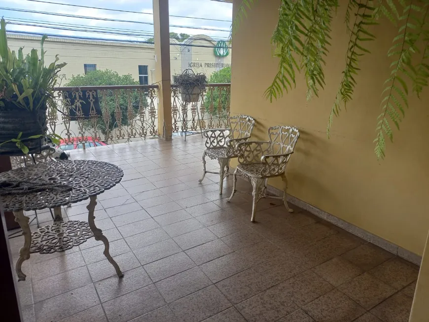 Foto 1 de Casa com 3 Quartos à venda, 360m² em Santa Terezinha, Belo Horizonte