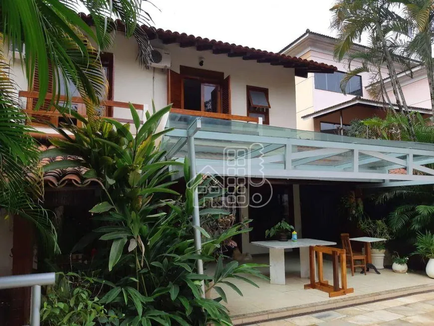Foto 1 de Casa de Condomínio com 4 Quartos à venda, 335m² em Maria Paula, Niterói