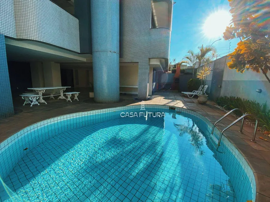 Foto 1 de Apartamento com 5 Quartos à venda, 157m² em Aterrado, Volta Redonda