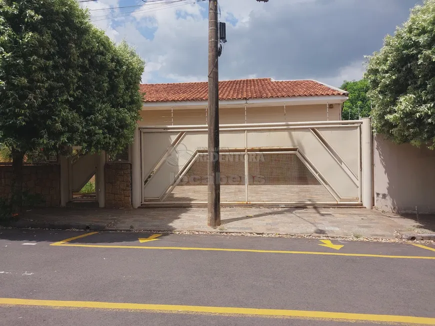 Foto 1 de Casa com 3 Quartos à venda, 300m² em Jardim Maria Candida, São José do Rio Preto