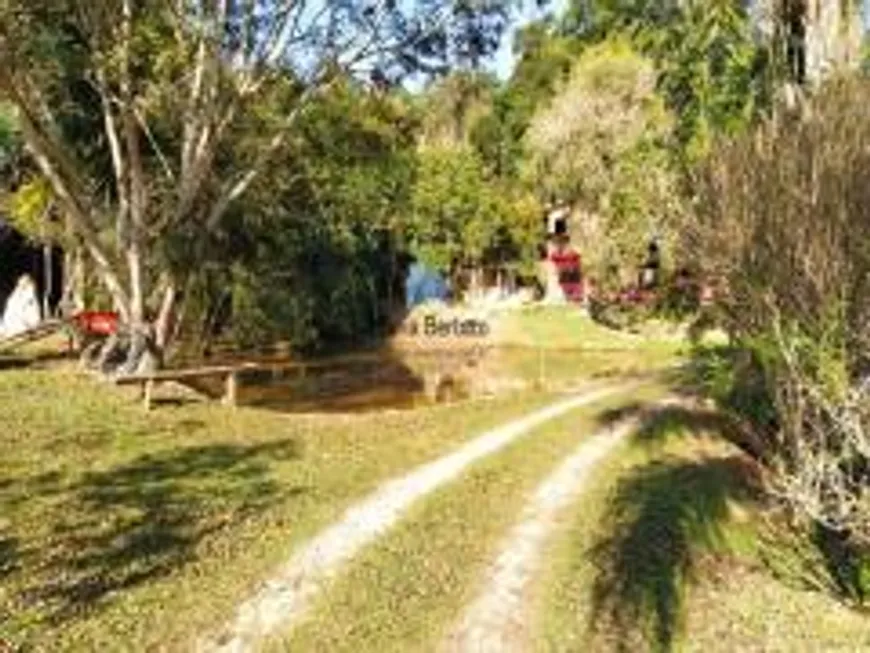 Foto 1 de Fazenda/Sítio com 4 Quartos à venda, 5000m² em Centro, Guararema