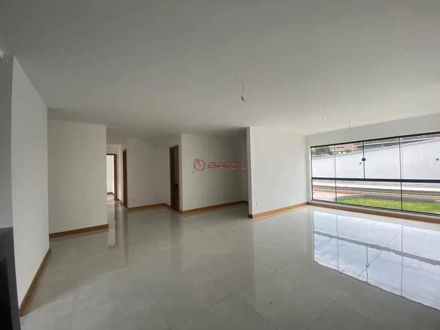 Foto 1 de Casa de Condomínio com 3 Quartos à venda, 142m² em Barroso, Teresópolis