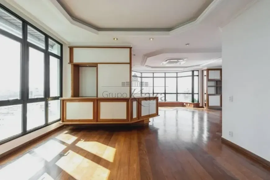 Foto 1 de Apartamento com 4 Quartos para venda ou aluguel, 311m² em Itaim Bibi, São Paulo
