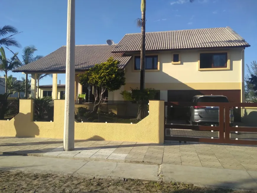 Foto 1 de Casa com 4 Quartos à venda, 290m² em Balneário Bella Torres, Passo de Torres