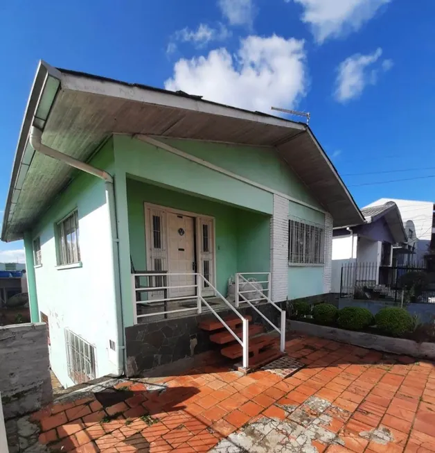 Foto 1 de Casa com 3 Quartos à venda, 180m² em Cruzeiro, Caxias do Sul