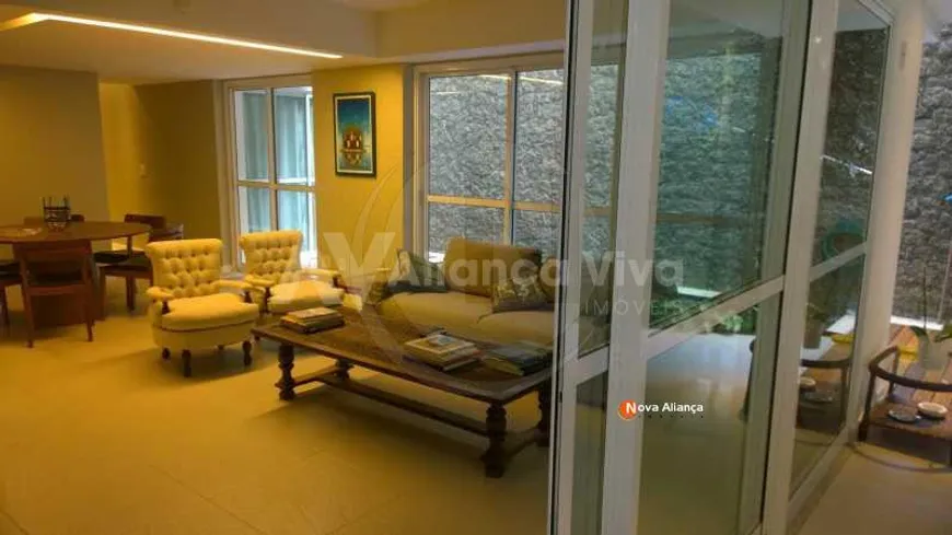 Foto 1 de Apartamento com 3 Quartos à venda, 231m² em Lagoa, Rio de Janeiro