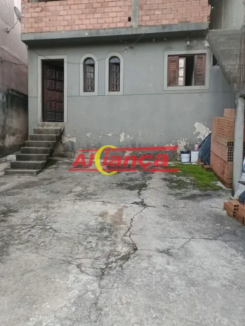 Foto 1 de Casa com 2 Quartos à venda, 200m² em Jardim Izildinha, Guarulhos