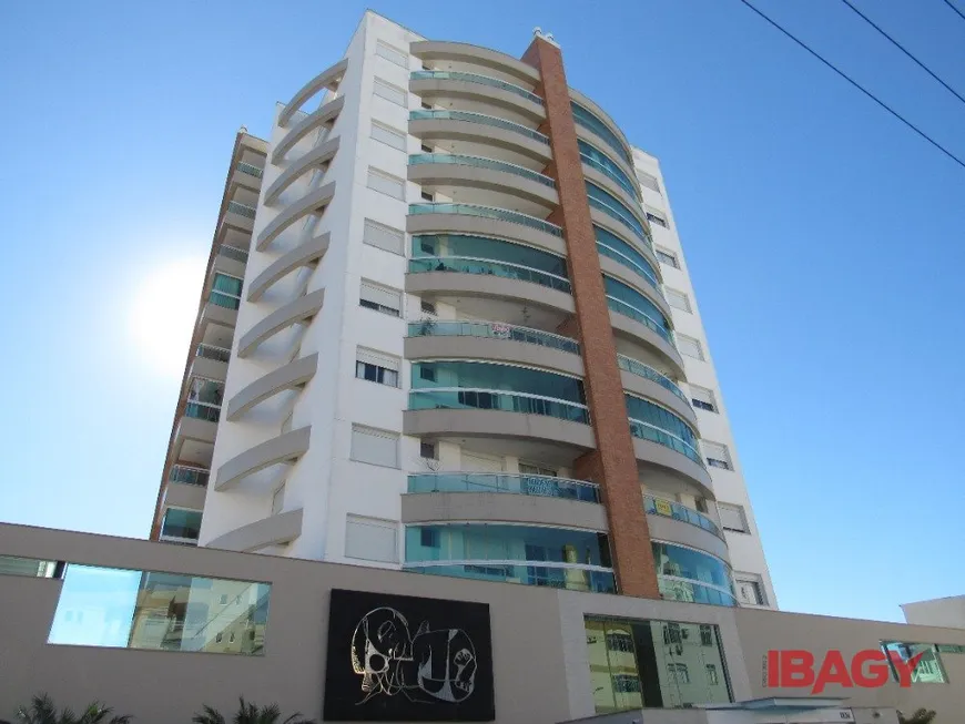 Foto 1 de Apartamento com 3 Quartos para alugar, 108m² em Canto, Florianópolis
