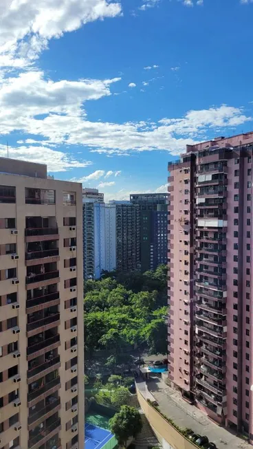 Foto 1 de Apartamento com 4 Quartos à venda, 210m² em Barra da Tijuca, Rio de Janeiro