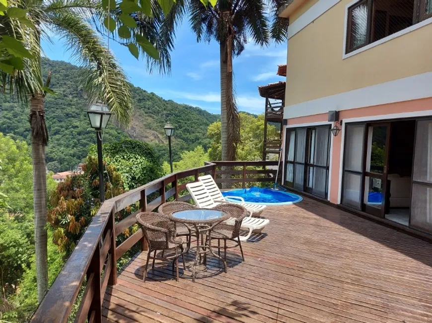 Foto 1 de Casa com 4 Quartos à venda, 512m² em Itaipu, Niterói