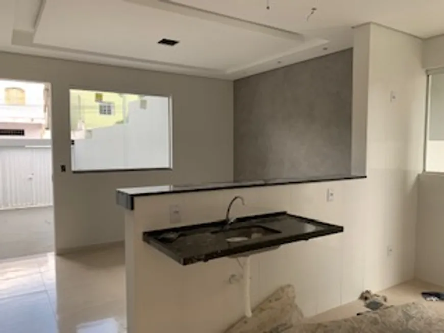 Foto 1 de Casa com 2 Quartos à venda, 56m² em São João, Betim