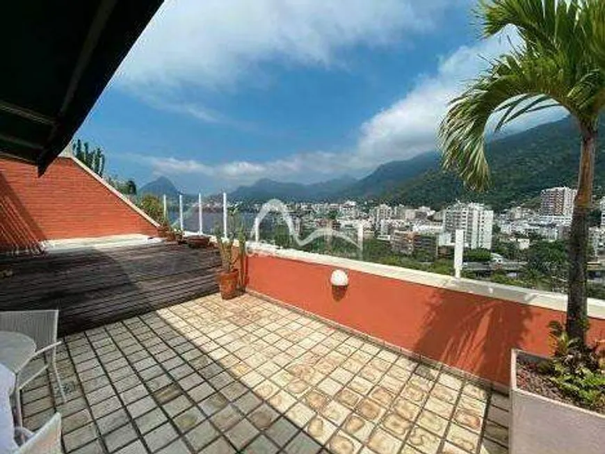 Foto 1 de Apartamento com 4 Quartos à venda, 182m² em Lagoa, Rio de Janeiro