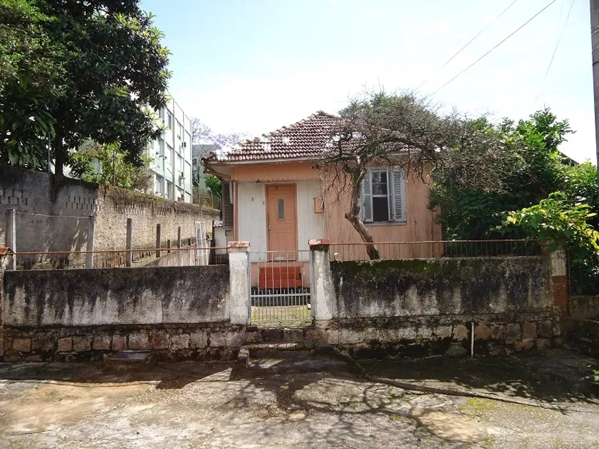 Foto 1 de Lote/Terreno à venda, 238m² em Cavalhada, Porto Alegre