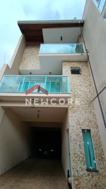 Foto 1 de Casa de Condomínio com 3 Quartos à venda, 276m² em Morada dos Passaros, Taboão da Serra