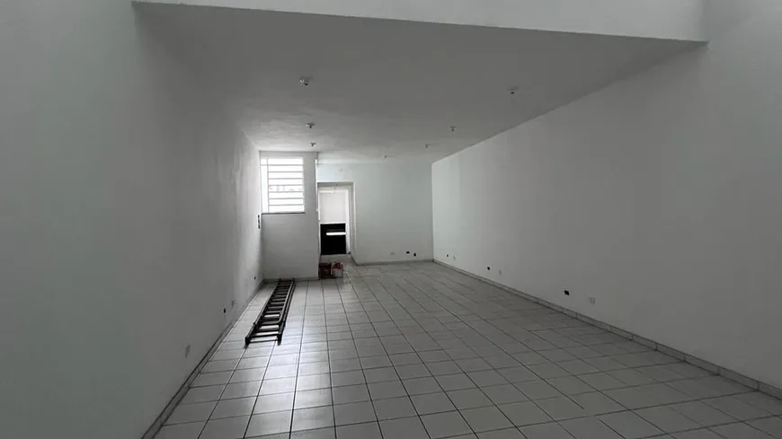 Foto 1 de Galpão/Depósito/Armazém para alugar, 350m² em Santa Ifigênia, São Paulo