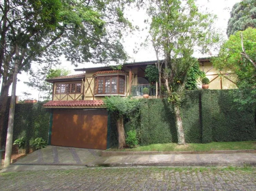 Foto 1 de Casa com 3 Quartos à venda, 304m² em Horto Florestal, São Paulo