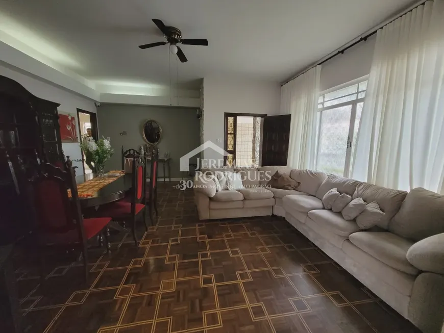 Foto 1 de Casa com 3 Quartos à venda, 260m² em Jardim Maria Augusta, Taubaté