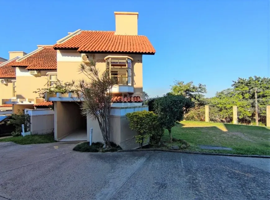 Foto 1 de Casa de Condomínio com 3 Quartos à venda, 141m² em Jardim Itú Sabará, Porto Alegre