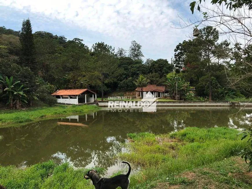 Foto 1 de Fazenda/Sítio com 3 Quartos à venda, 300m² em Centro, Amparo