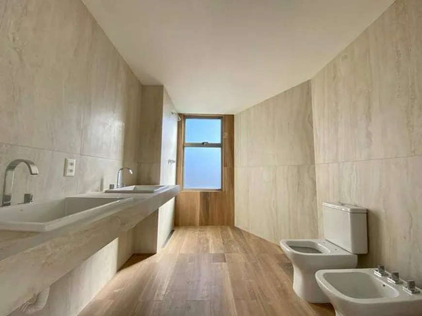 Foto 1 de Apartamento com 4 Quartos à venda, 241m² em Santa Lúcia, Belo Horizonte
