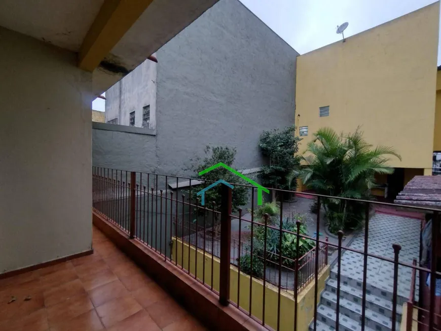 Foto 1 de Casa com 2 Quartos para alugar, 400m² em Vila Dirce, Carapicuíba