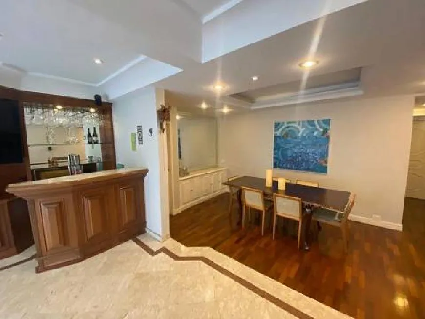 Foto 1 de Apartamento com 3 Quartos à venda, 134m² em Laranjeiras, Rio de Janeiro