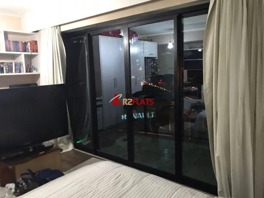 Foto 1 de Flat com 1 Quarto à venda, 27m² em Moema, São Paulo