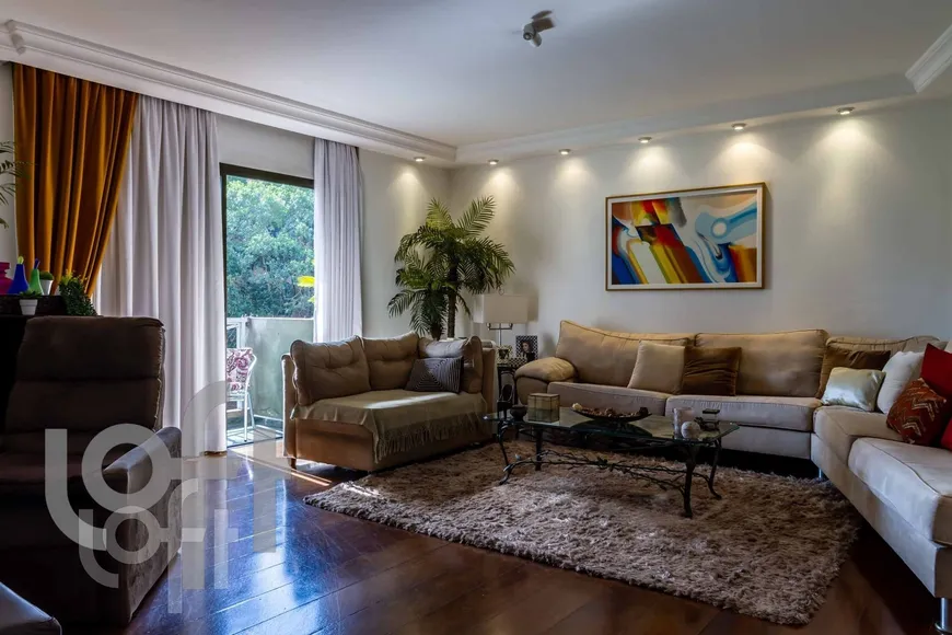 Foto 1 de Apartamento com 4 Quartos à venda, 178m² em Moema, São Paulo