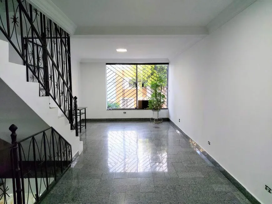 Foto 1 de Casa com 3 Quartos à venda, 241m² em Ipiranga, São Paulo