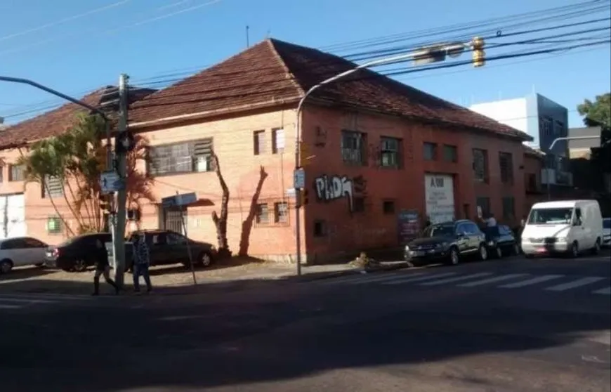 Foto 1 de Galpão/Depósito/Armazém à venda, 980m² em Navegantes, Porto Alegre