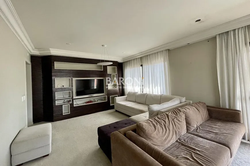 Foto 1 de Apartamento com 3 Quartos à venda, 232m² em Indianópolis, São Paulo