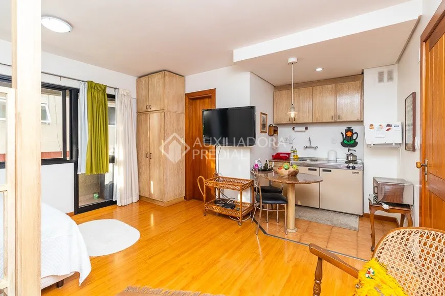 Foto 1 de Apartamento com 1 Quarto à venda, 32m² em Moinhos de Vento, Porto Alegre