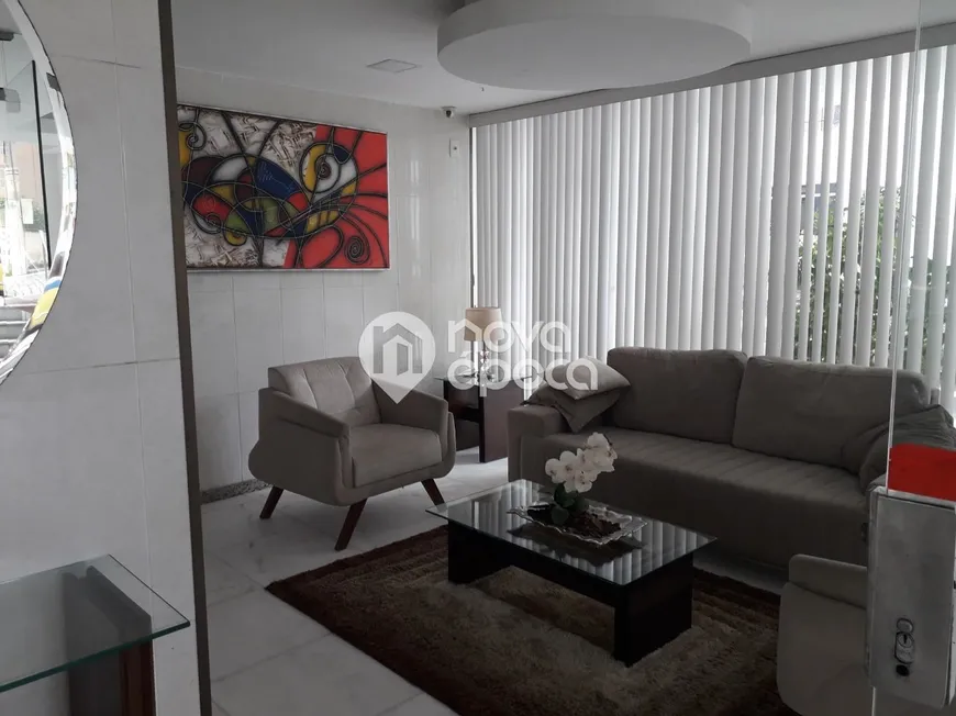 Foto 1 de Apartamento com 3 Quartos à venda, 55m² em Grajaú, Rio de Janeiro