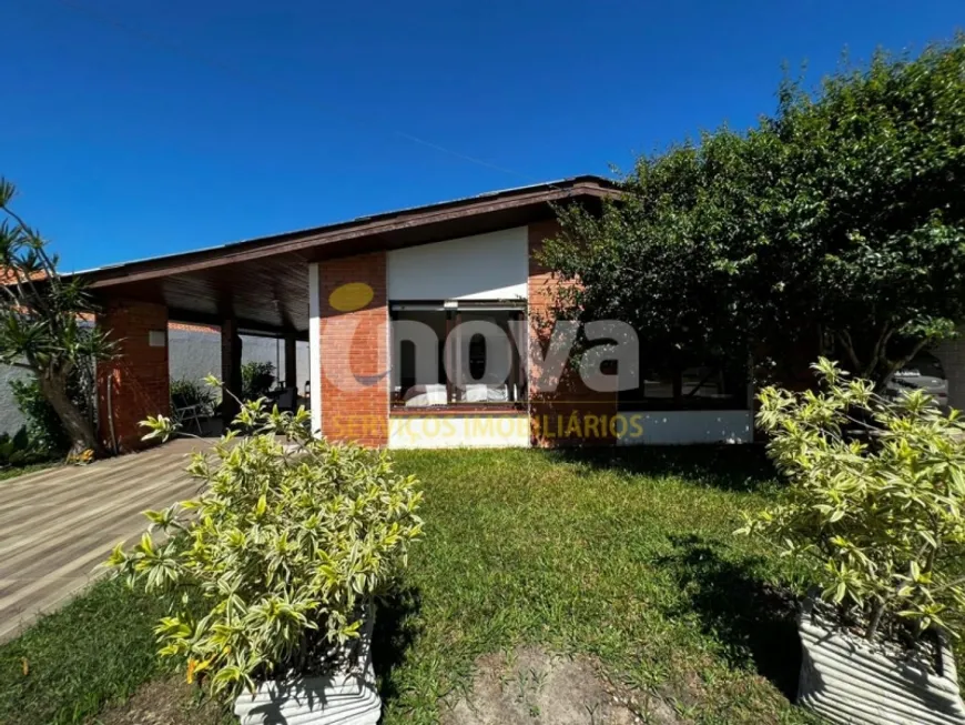 Foto 1 de Casa com 3 Quartos à venda, 190m² em Centro, Imbé