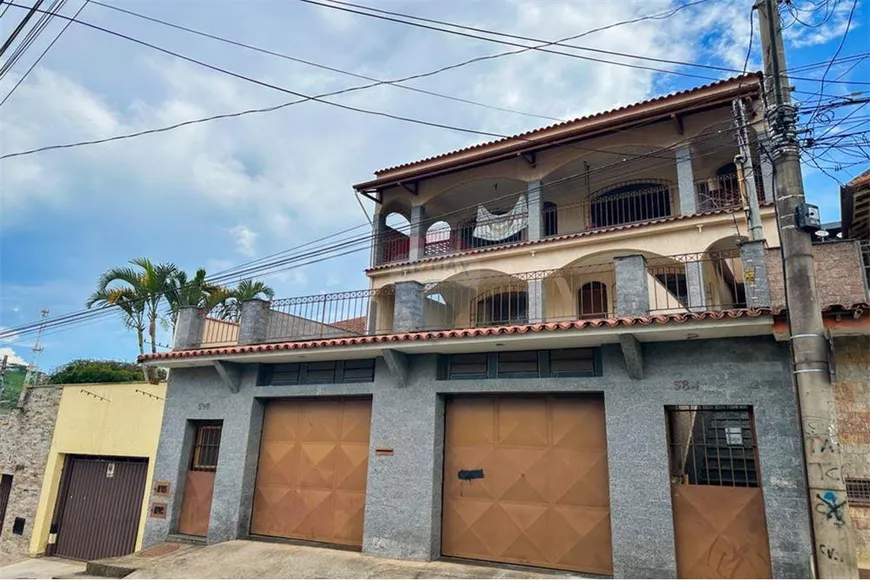 Foto 1 de Casa com 3 Quartos à venda, 226m² em Grajaú, Juiz de Fora