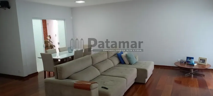 Foto 1 de Casa com 5 Quartos à venda, 200m² em Jardim Londrina, São Paulo