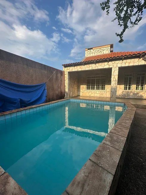 Foto 1 de Casa com 2 Quartos à venda, 200m² em Altos do Coxipó, Cuiabá