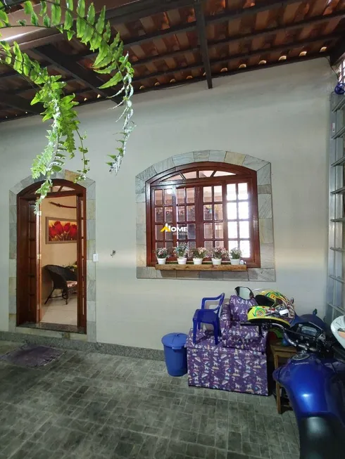Foto 1 de Casa com 3 Quartos à venda, 264m² em Diamante, Belo Horizonte